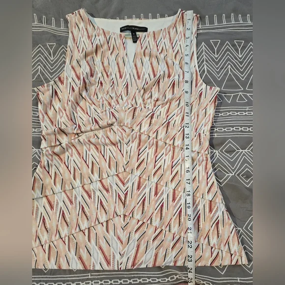 White House Black Market Diamond Pattern Tank Top Size Medium - Picture 5 of 7